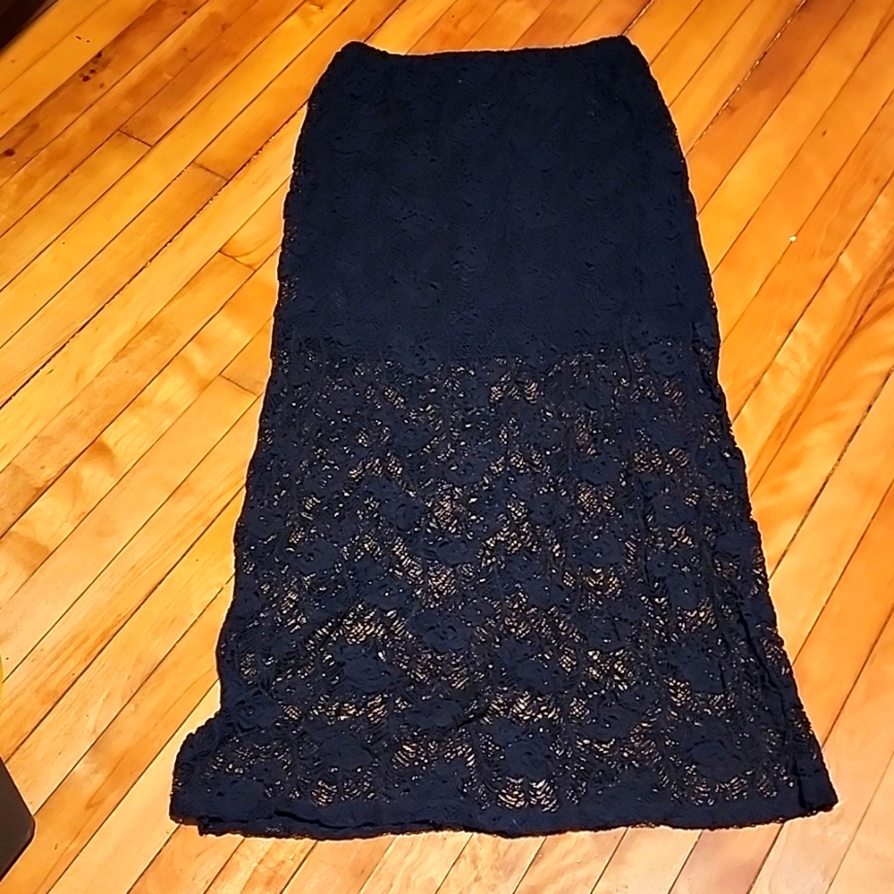 Xhilaration skirt. Black hi-low. Lace.